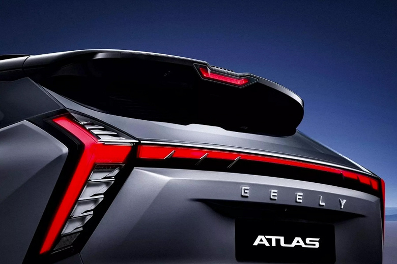 Совершенно новый Geely Atlas поступил в продажу в Казахстане. Он оказался даже дешевле Geely Atlas Pro в России